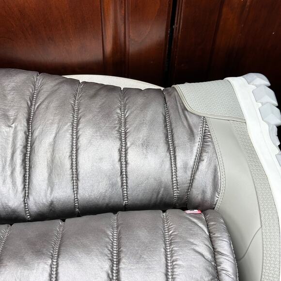 Hunter Women Metallic Snow Boot Size 10 Tall Winter Boots Silver Hail Grey New - Picture 13 of 16